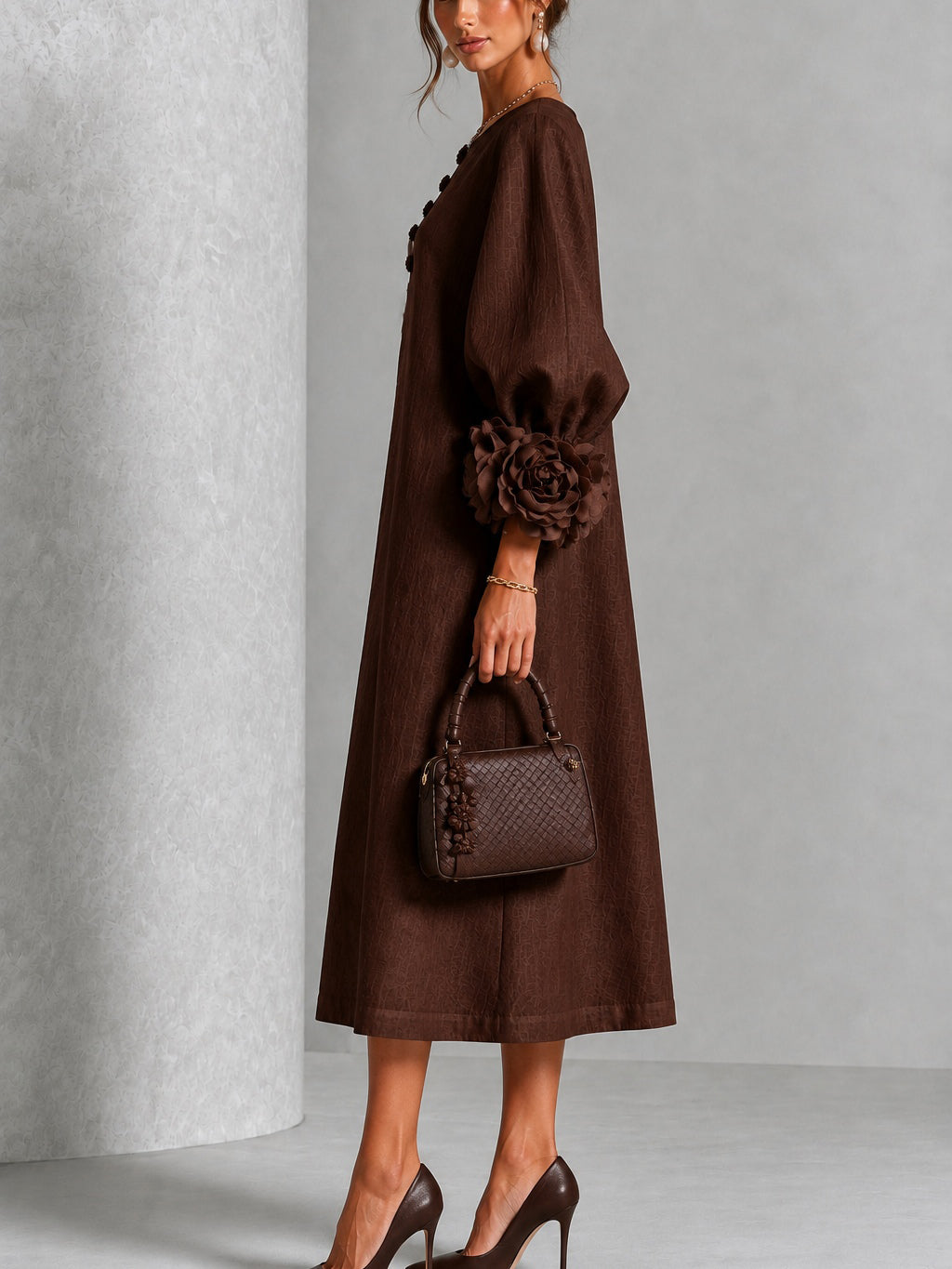 Vestido midi Edwina de pétalos